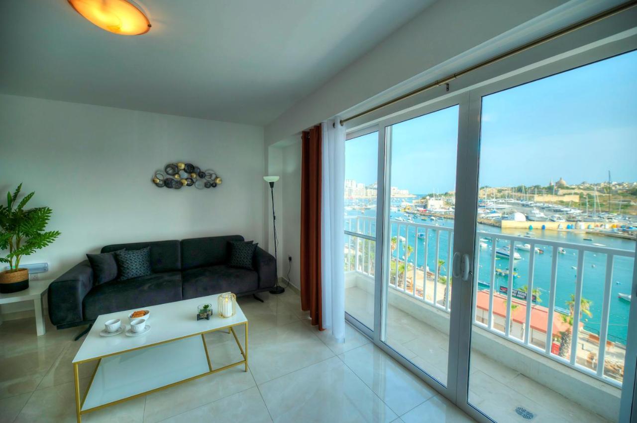 Seafront Beautifully Furnished 2 Bedrooms Gogzr-3 Gzira Экстерьер фото