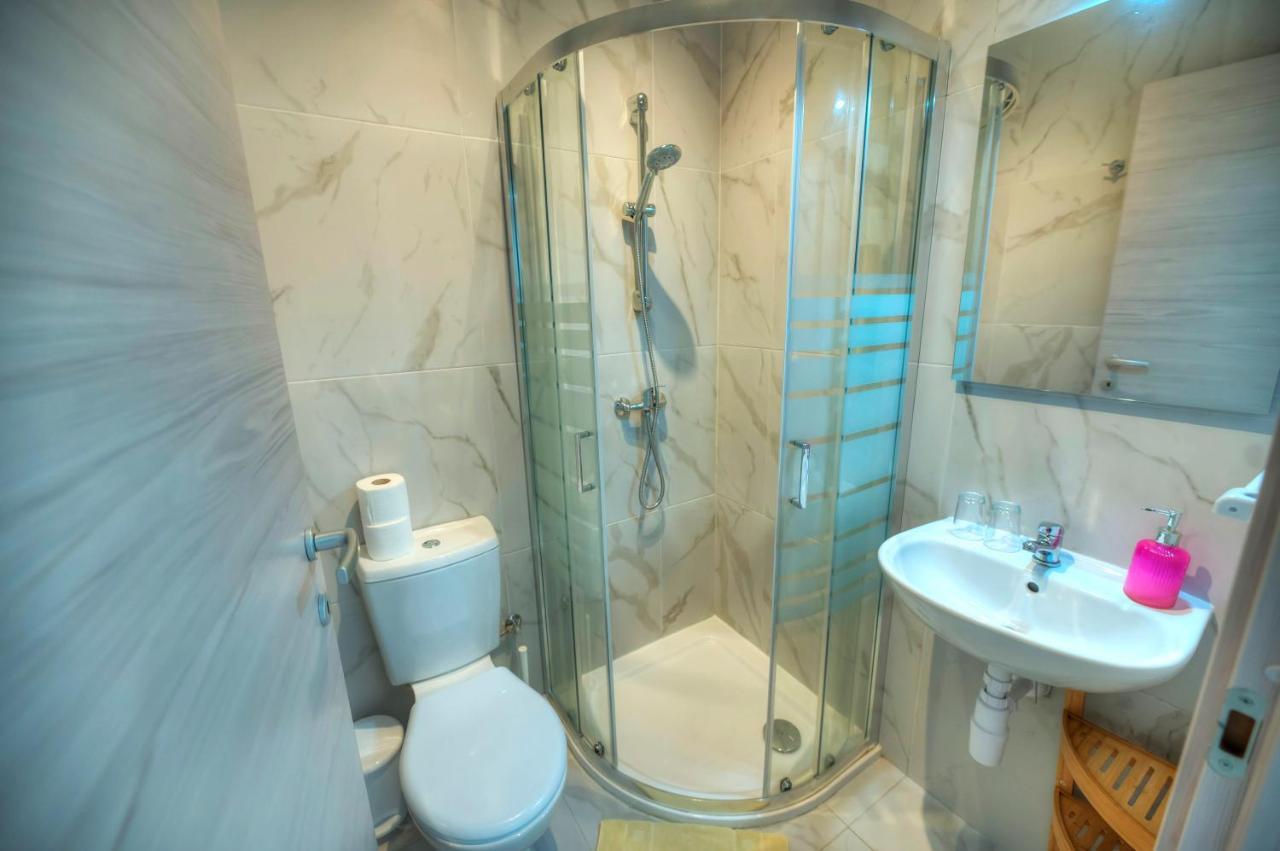 Seafront Beautifully Furnished 2 Bedrooms Gogzr-3 Gzira Экстерьер фото